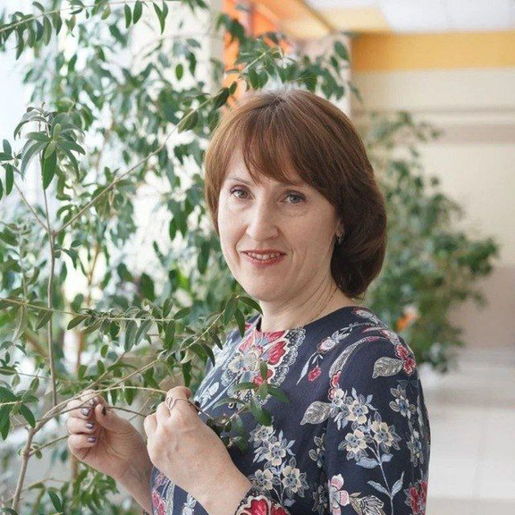 Елена Крапивец